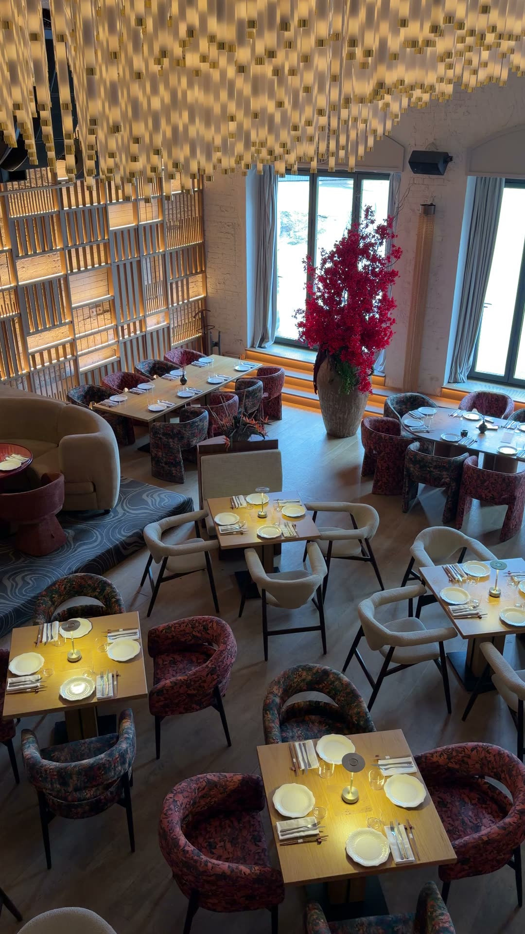 LEPS Москва — ресторан & singer club