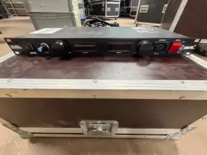 Adam Hall PCL 10 PRO Power Conditioner mit Rackbeleuchtung und Messanzeigen (б/у) — фото 1