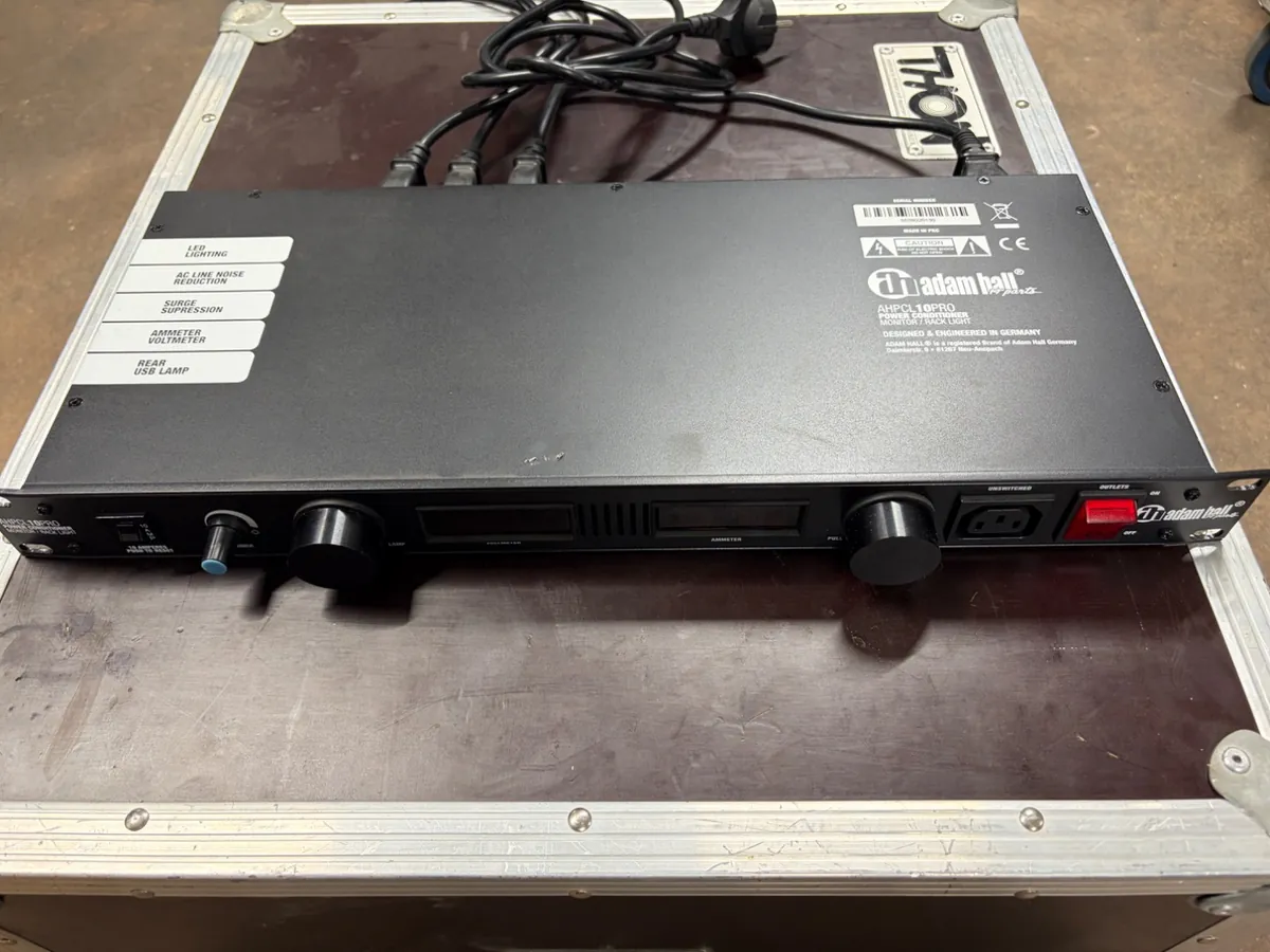 Adam Hall PCL 10 PRO Power Conditioner mit Rackbeleuchtung und Messanzeigen (б/у) — фото 2