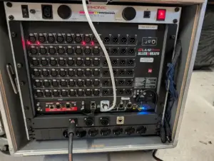 Allen & Heath DLive C3500 in Flip Case Stagebox CDM48 in ProCase (б/у) — фото 2