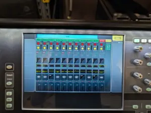 Allen & Heath DLive C3500 in Flip Case Stagebox CDM48 in ProCase (б/у) — фото 4