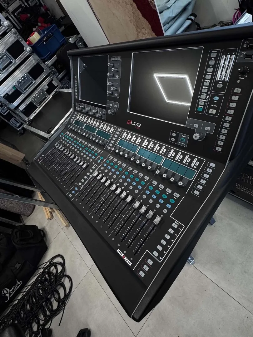 Allen & Heath dLive C3500 Surface (б/у) — фото 10