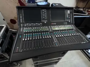 Allen & Heath dLive C3500 Surface (б/у) — фото 4