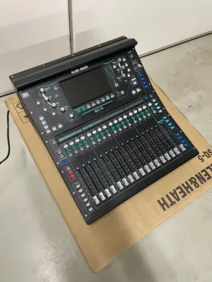 Allen & Heath SQ5 48 Kanal Mischpult (б/у) — фото 1