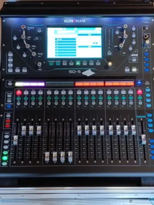Allen & Heath SQ5 Digitalmixer 48 Kanal / 36 Bus – комплект — фото 7