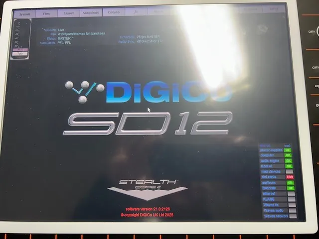 DiGiCo SD 12 im Flip Case - Waves (б/у) — фото 2