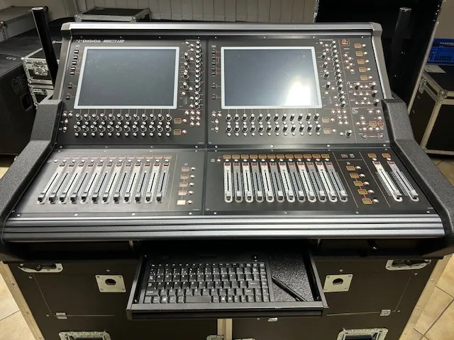 DiGiCo SD 12 im Flip Case - Waves (б/у) — фото 3