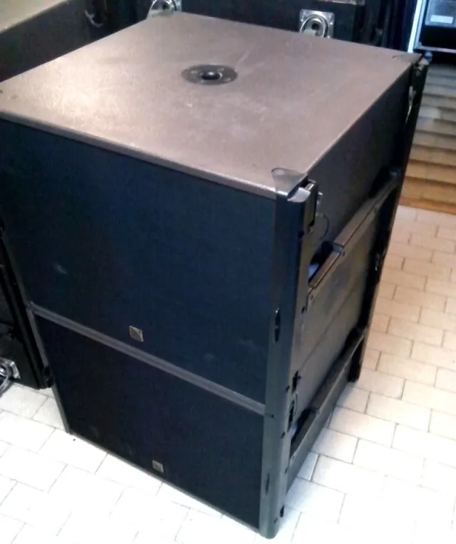 L-Acoustics ARCS Wifo und SB 18M Paket – комплект (б/у) — фото 3