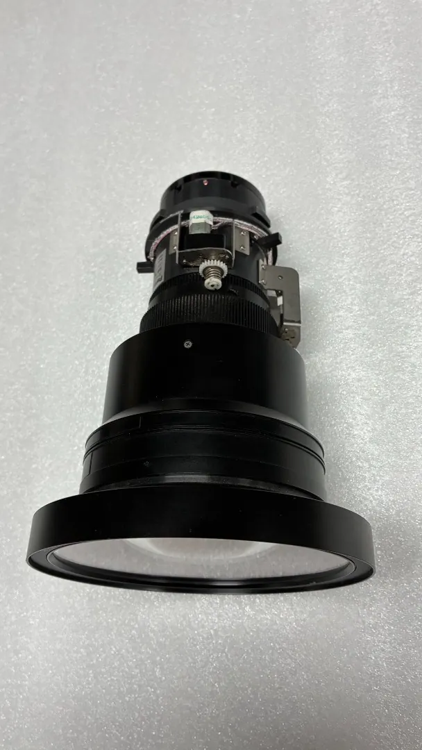 Panasonic Optik 0,8-1:DLE080 für PT-DZ6710E/DZ 870/NEC (б/у) — фото 2