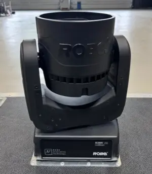 Robe Robin Led Beam 150 (б/у) — фото 2